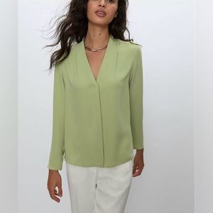 Aritzia Babaton Power Blouse